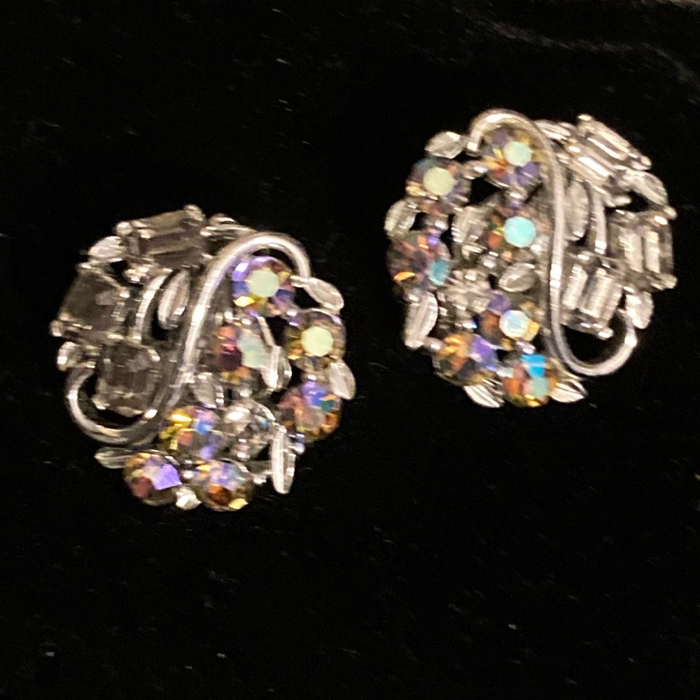 Lisner Rhinestone & Baguette, Clip-On Earrings - Picture 6 of 8